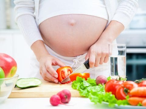 מאכלים שכדאי לאכול לפני כניסה להרייון ולא משפיעים על שומן בטני